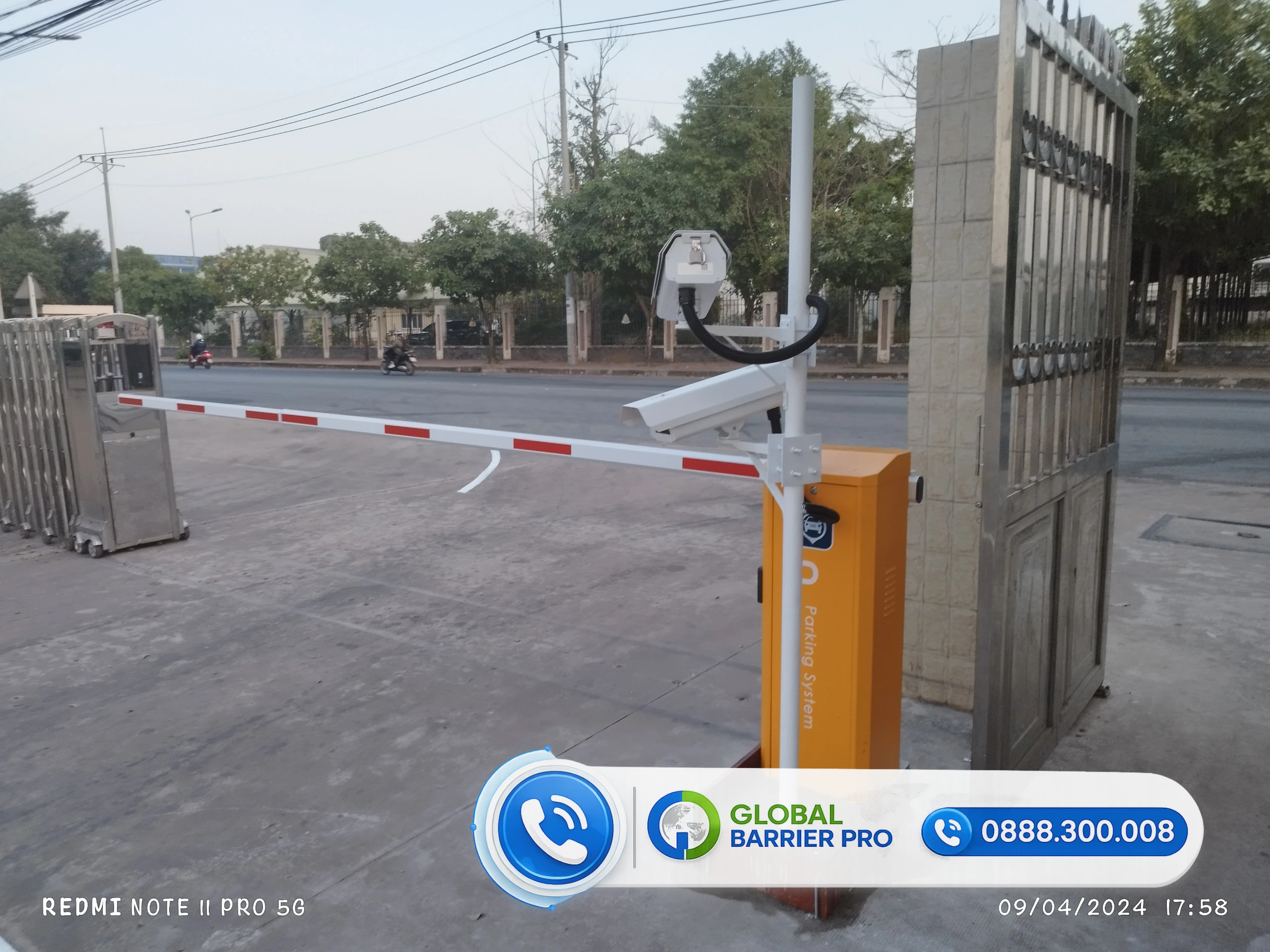Barie tự động cho cổng nhà máy và bãi xe Barie tự động ứng dụng cho cổng nhà máy và bãi xe